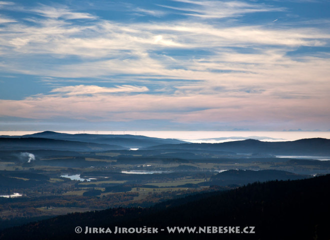 Lipno od Boletic s Alpami v pozadí /J723