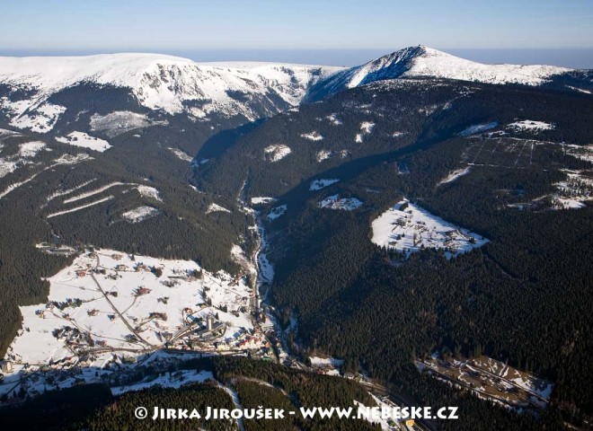 Pec pod Sněžkou s Obřím dolem /J574