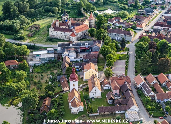 Červená Řečice – zámek a kostel /J1170