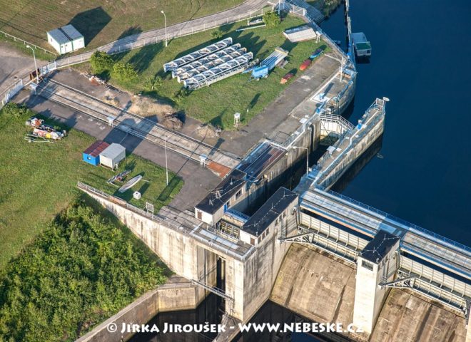 Kamýk nad Vltavou – zdymadlo na přehradě /J1259