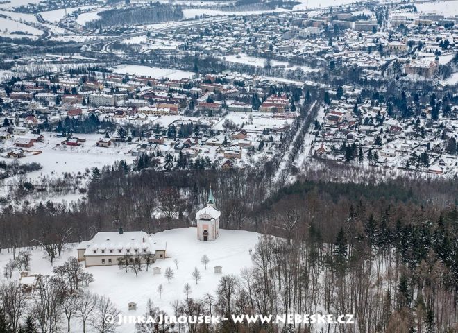 Barokní areál Skalka a Mníšek pod Brdy v zimě /J1231