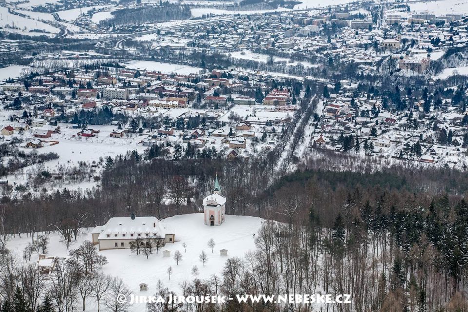 Barokní areál Skalka a Mníšek pod Brdy v zimě /J1231