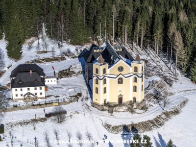 Kostel Nanebevzetí Panny Marie – Neratov J1642