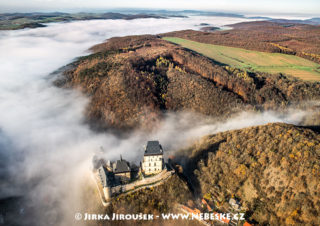 Karlštejn a mlha nad Berounkou J2078