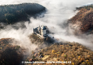 Karlštejn mlžně nebeský J1927