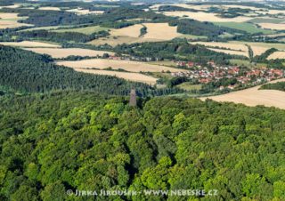 Rozhledna na Blaníku a Louňovice pod Blaníkem J2259