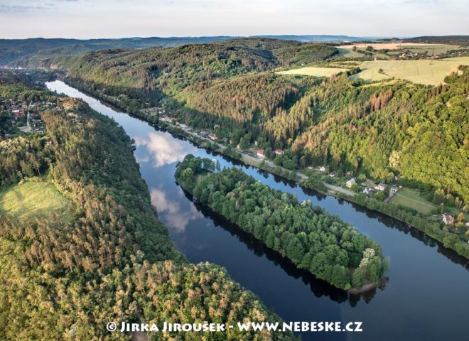 Vltava a Ostrov sv. Kiliána J3072