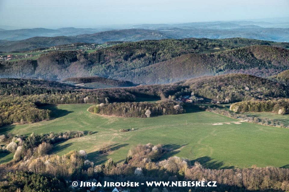 Jílové u Prahy pohledem k Sázavě J3142