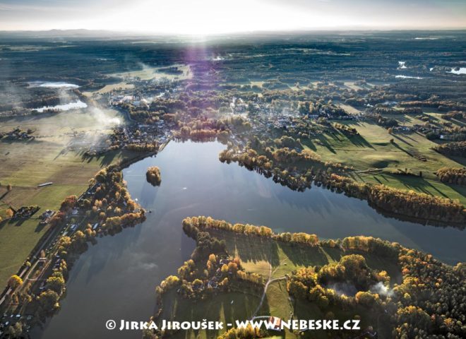 Chlum u Třeboně a rybník Hejtman J3239