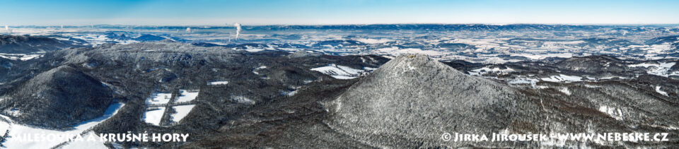 Milešovka a Krušné hory – panorama J3747