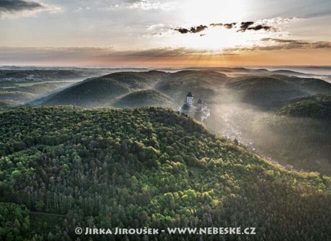 Karlštejn obec a hrad J4087