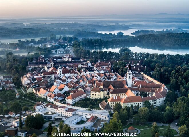 Centrum Třeboně J4283