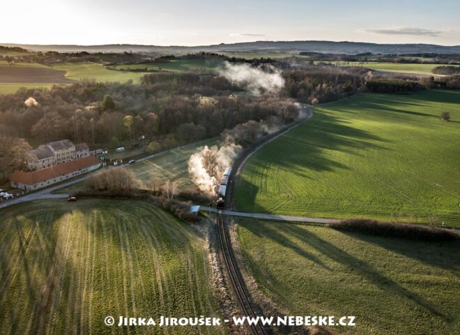 Parní vlak na Rožmitálsku J4322