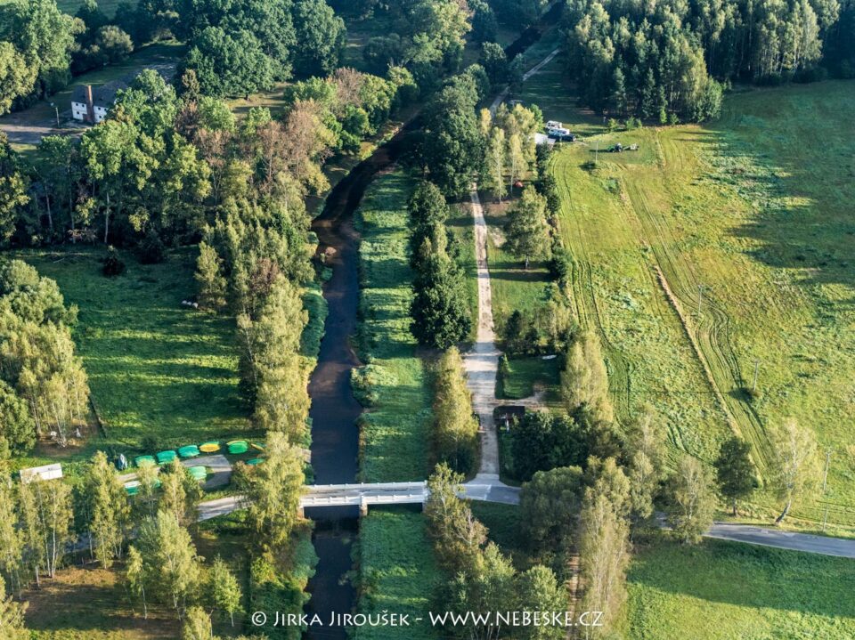 Suchdol nad Lužnicí a vodácký kemp J4693