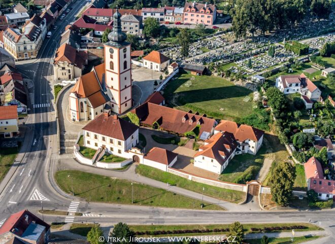 Kostel ve Veselí nad Lužnicí J4703