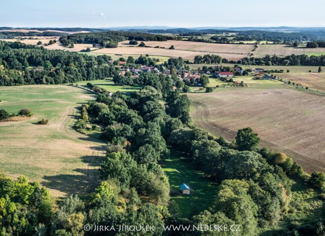 Obec Ostrov u Březnice 2021 J4954