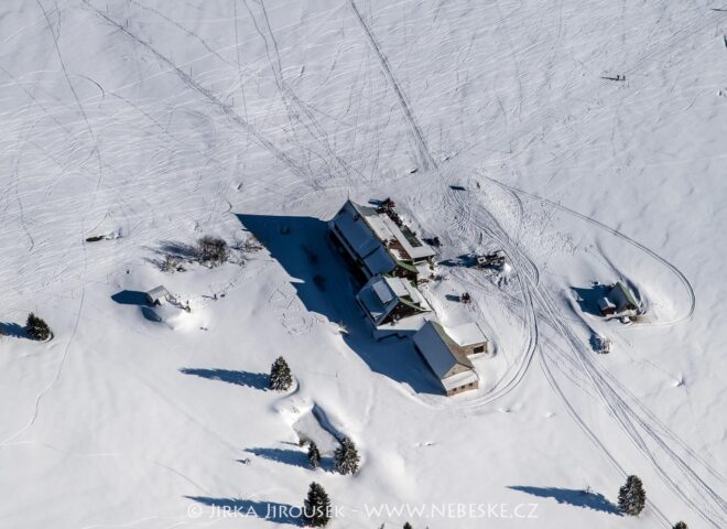 Lyžařská bouda Pec pod Sněžkou J5254