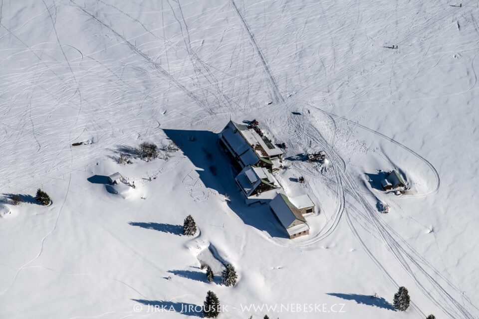 Lyžařská bouda Pec pod Sněžkou J5254